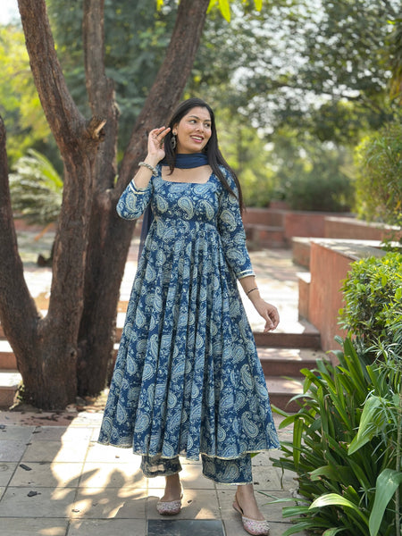 Indigo paisley heavy flair suit set - Jonaya
