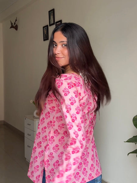 Bahaar straight short kurti Jonaya