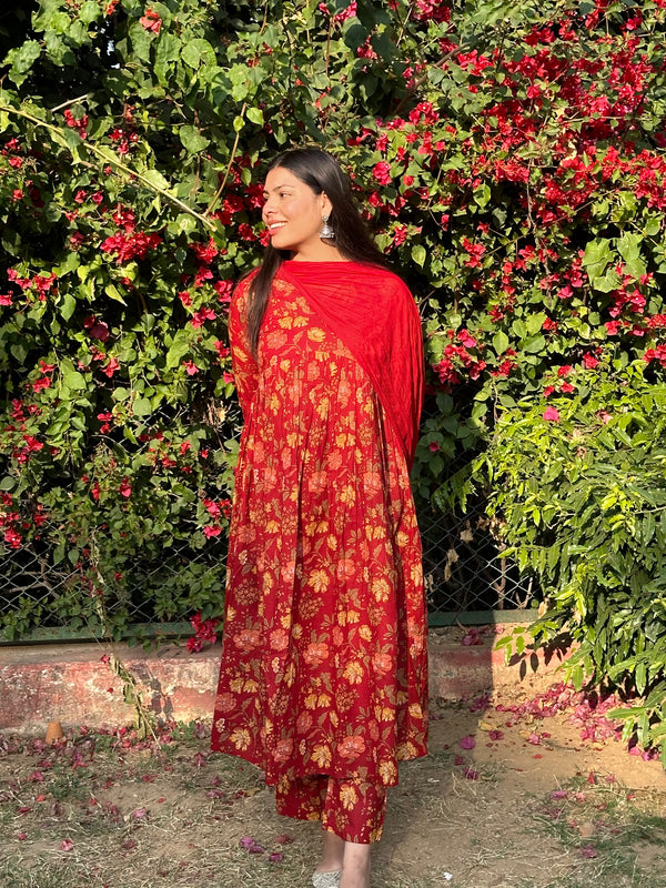 Red floral Mohini Suit Set - Jonaya