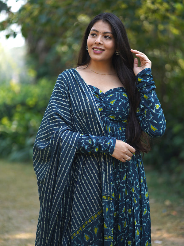 Blue green hearts flare suit set Jonaya