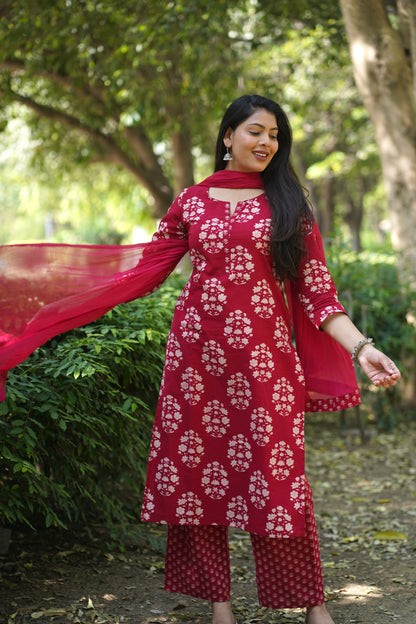 Red block floral straight suit set