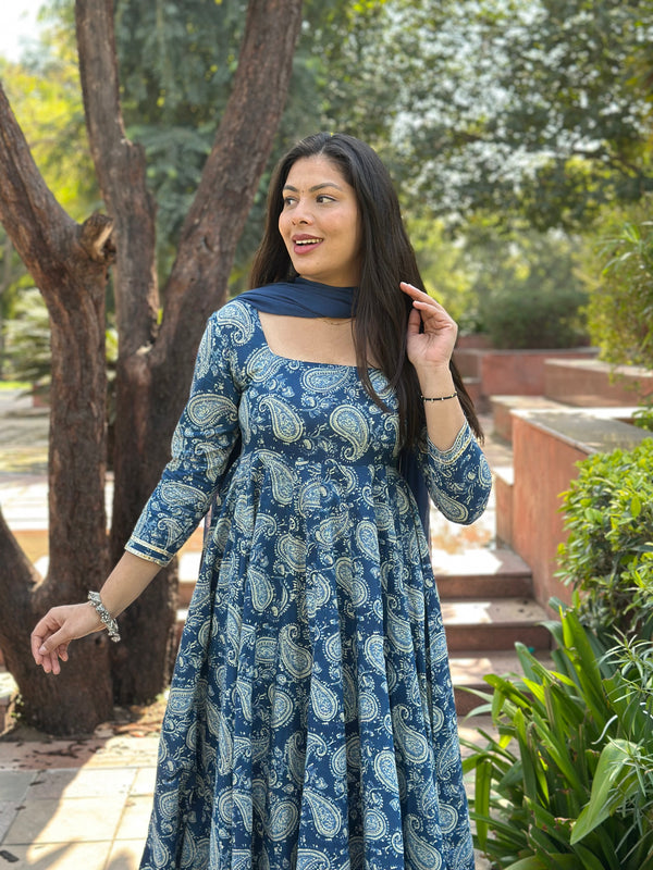 Indigo Paisley Heavy Flair Anarkali Suit Set - Jonaya