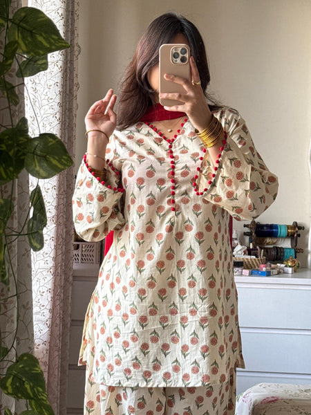 Pearl marigold Farshi set Jonaya