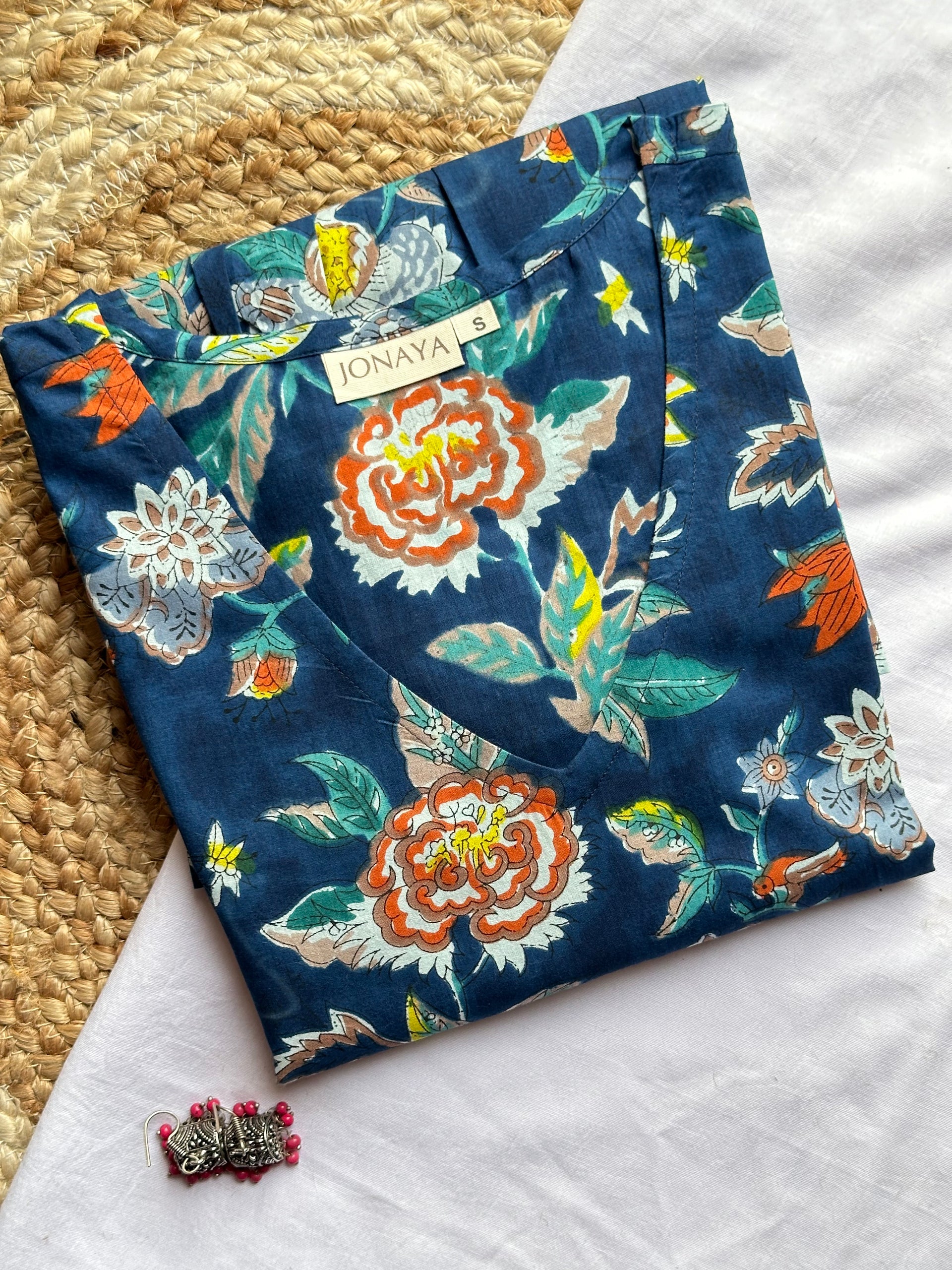 未使用】 eaphi 引っ掛ける flower jacquard peplum tops