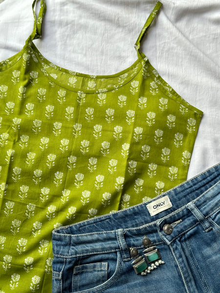 Green booti strap kurti - Jonaya