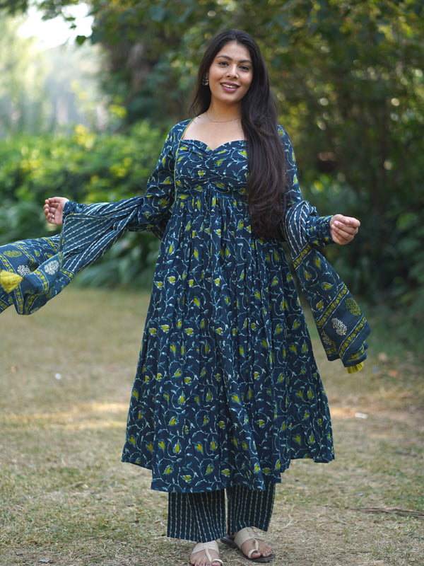 Blue green hearts flare suit set Jonaya