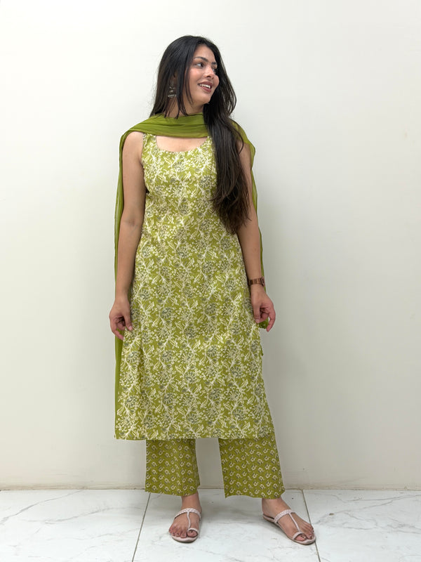 Leaffy green straight suit set Jonaya