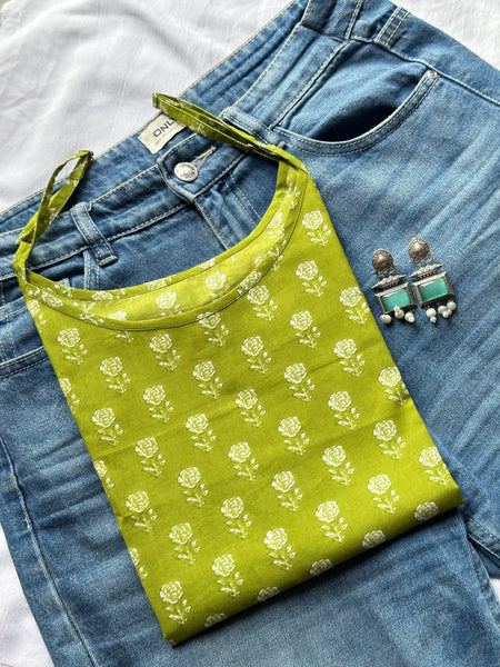 Green booti strap kurti - Jonaya
