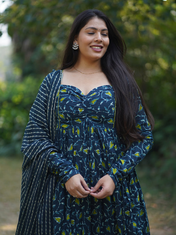 Blue green hearts flare suit set Jonaya