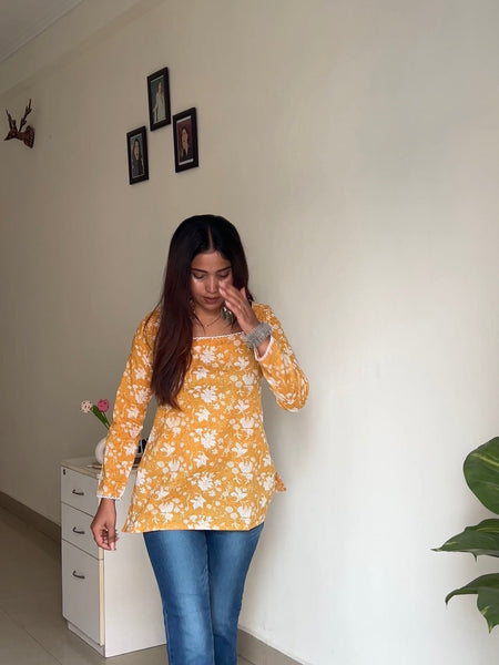 Summer yellow straight cotton kurti Jonaya
