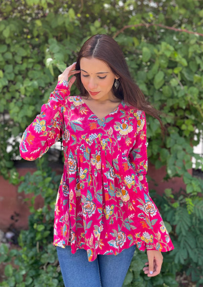 Pop Pink – Langärmliges Schößchen-Top