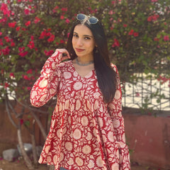 Red sunflower full sleeves peplum top - Jonaya