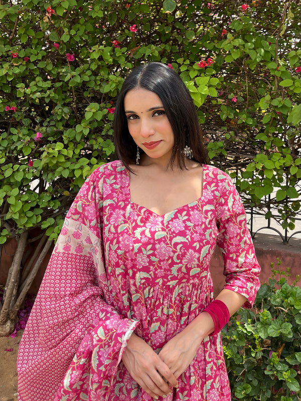 Meganta Love Suit Set - Jonaya