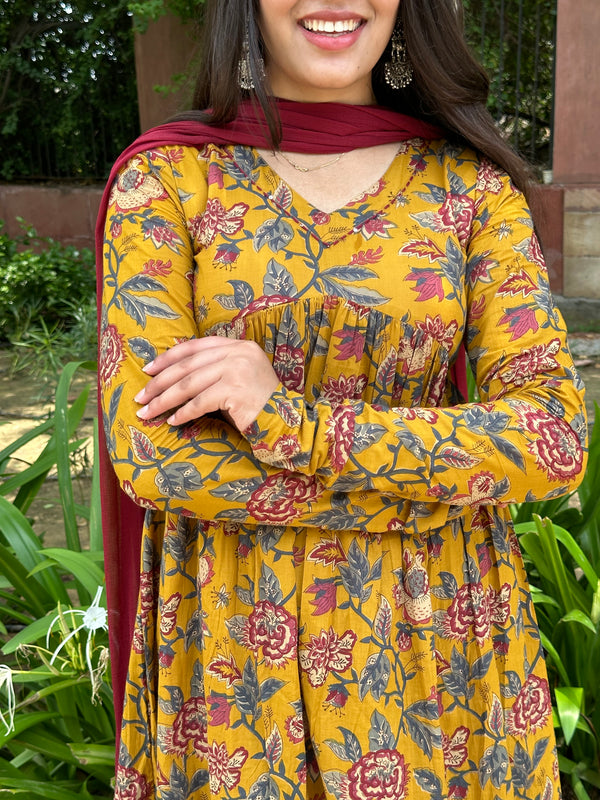 Yellow Garden Mohini Suit Set - Jonaya