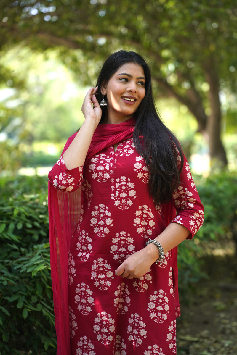 Red block floral straight suit set - Jonaya