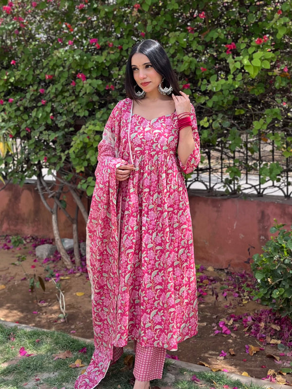 Meganta Love Suit Set - Jonaya