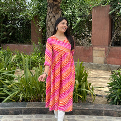 Laharia Lace kameez - Jonaya