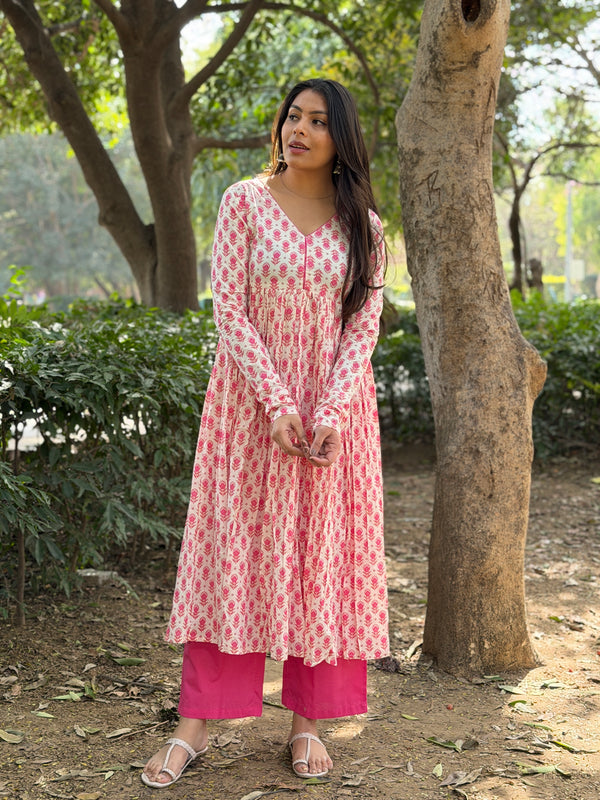 Pink fool patti flare kameez Jonaya