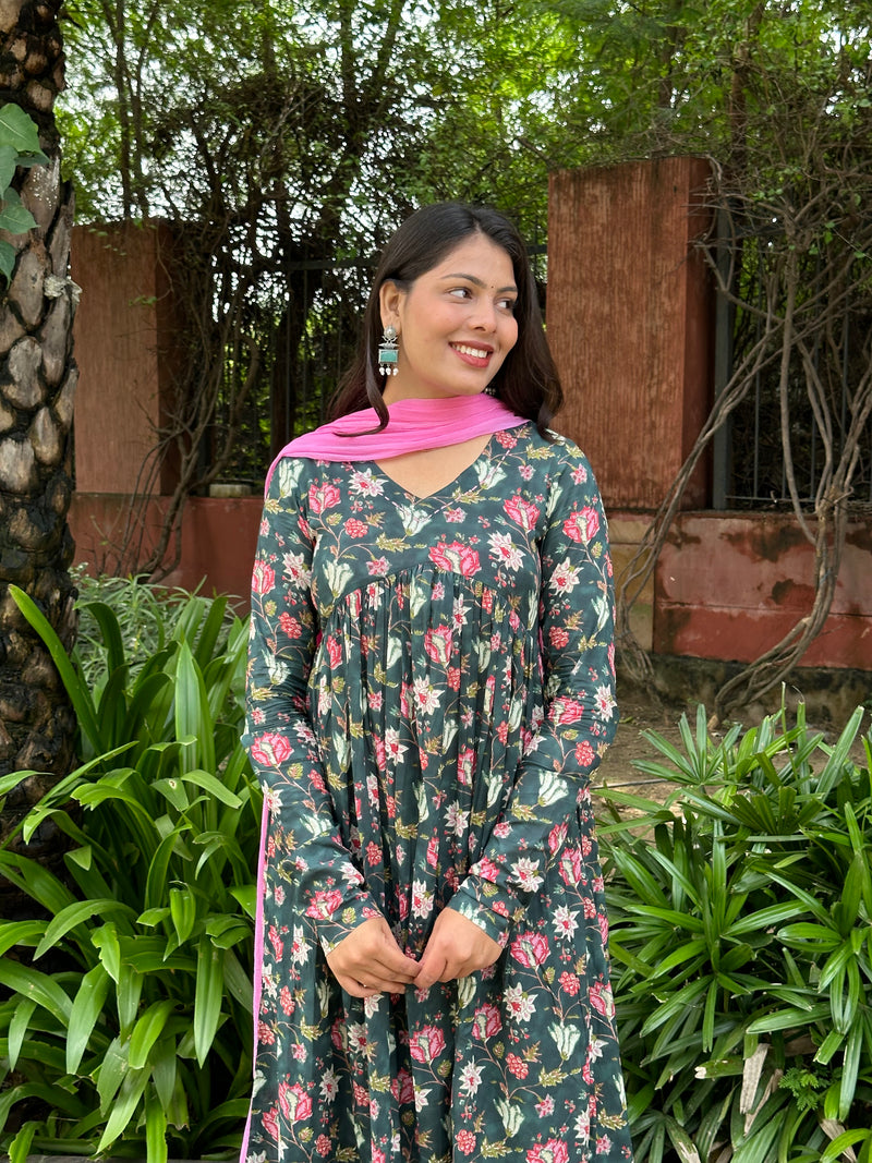 Bottle green Mohini suit set - Jonaya