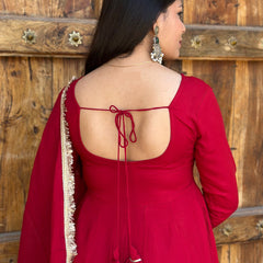 Shagun Laal Lux suit set - Jonaya