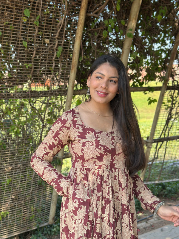 Pastel Beige Front Slit Flared Kameez - Jonaya