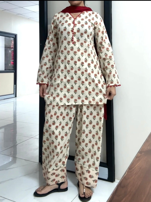 Pearl marigold Farshi set Jonaya