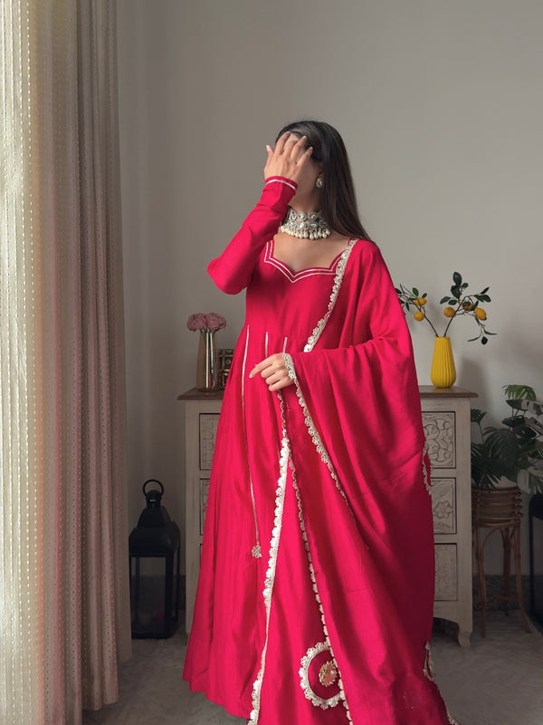 Rose blooming heavy Anarakali Jonaya