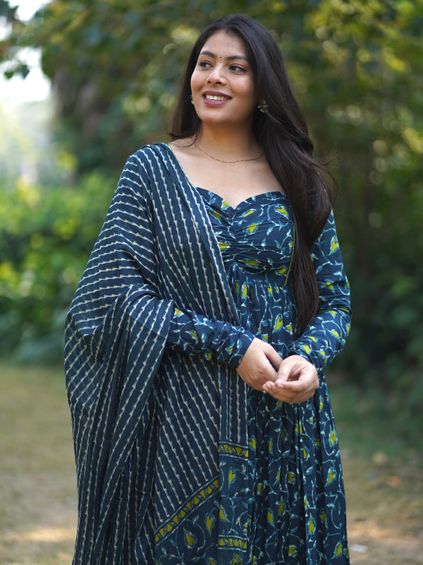 Blue green hearts flare suit set Jonaya