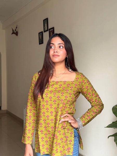Green patels straight short kurti Jonaya