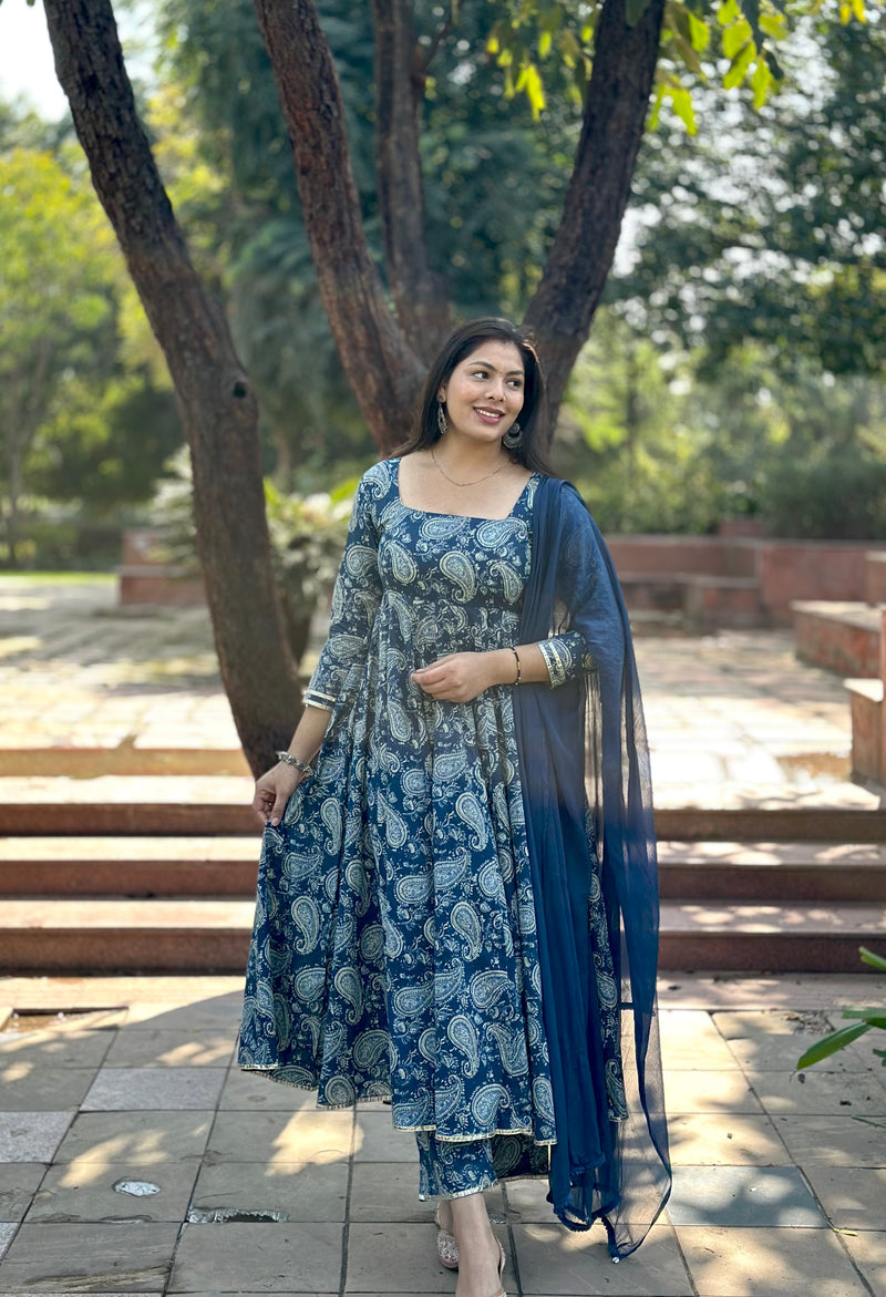 Indigo paisley heavy flair suit set - Jonaya