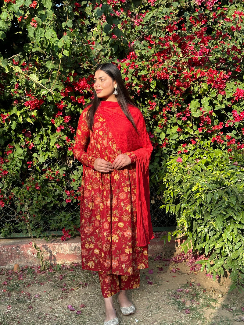 Red floral mohini suit set - Jonaya
