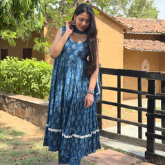 Motif print indigo lace flare suit set Jonaya