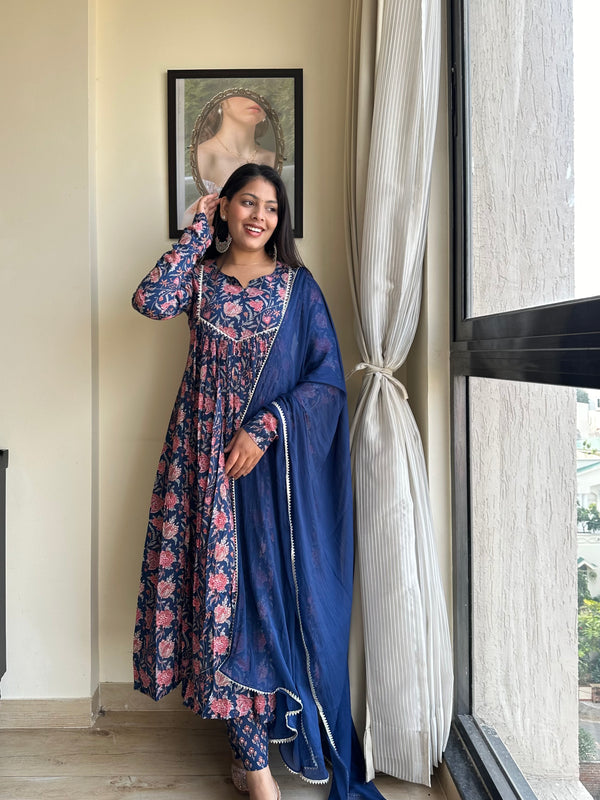 Pink Rose Lace Flare Suit Set - Jonaya