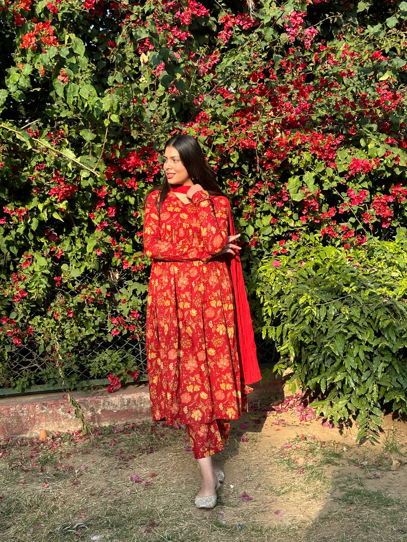 Red floral mohini suit set - Jonaya