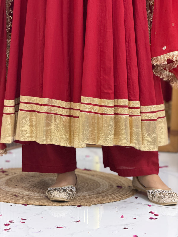 Laal gota ghunghru Anarkali set Jonaya