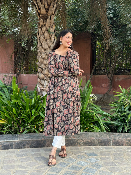 Black garden anarkali kameez - Jonaya