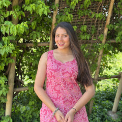Adoring pink flowery straight kameez - Jonaya