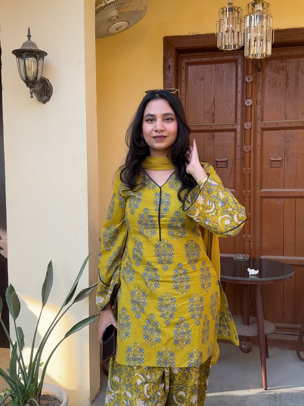 Spring Green black Farshi set