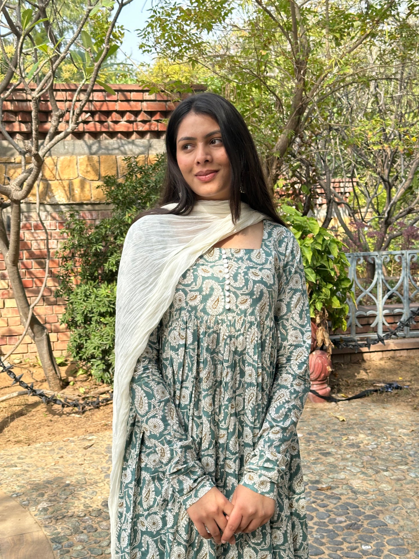 महासागर हरा पैस्ले घेर सूट सेट