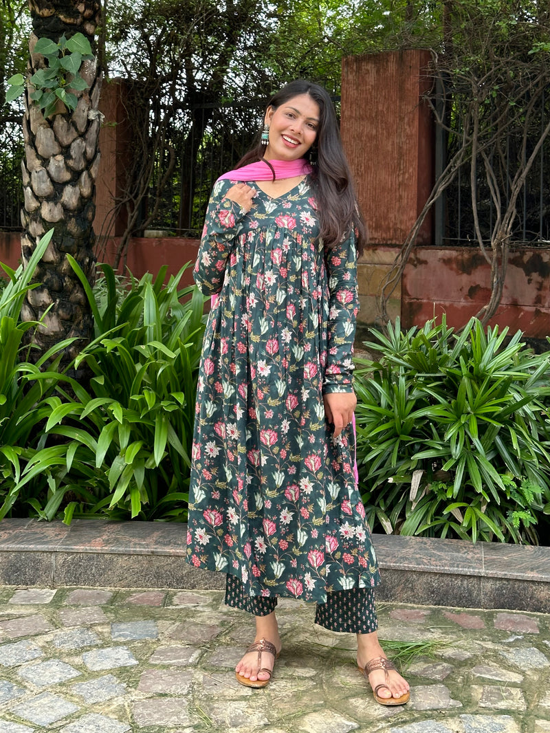 Bottle green Mohini suit set - Jonaya