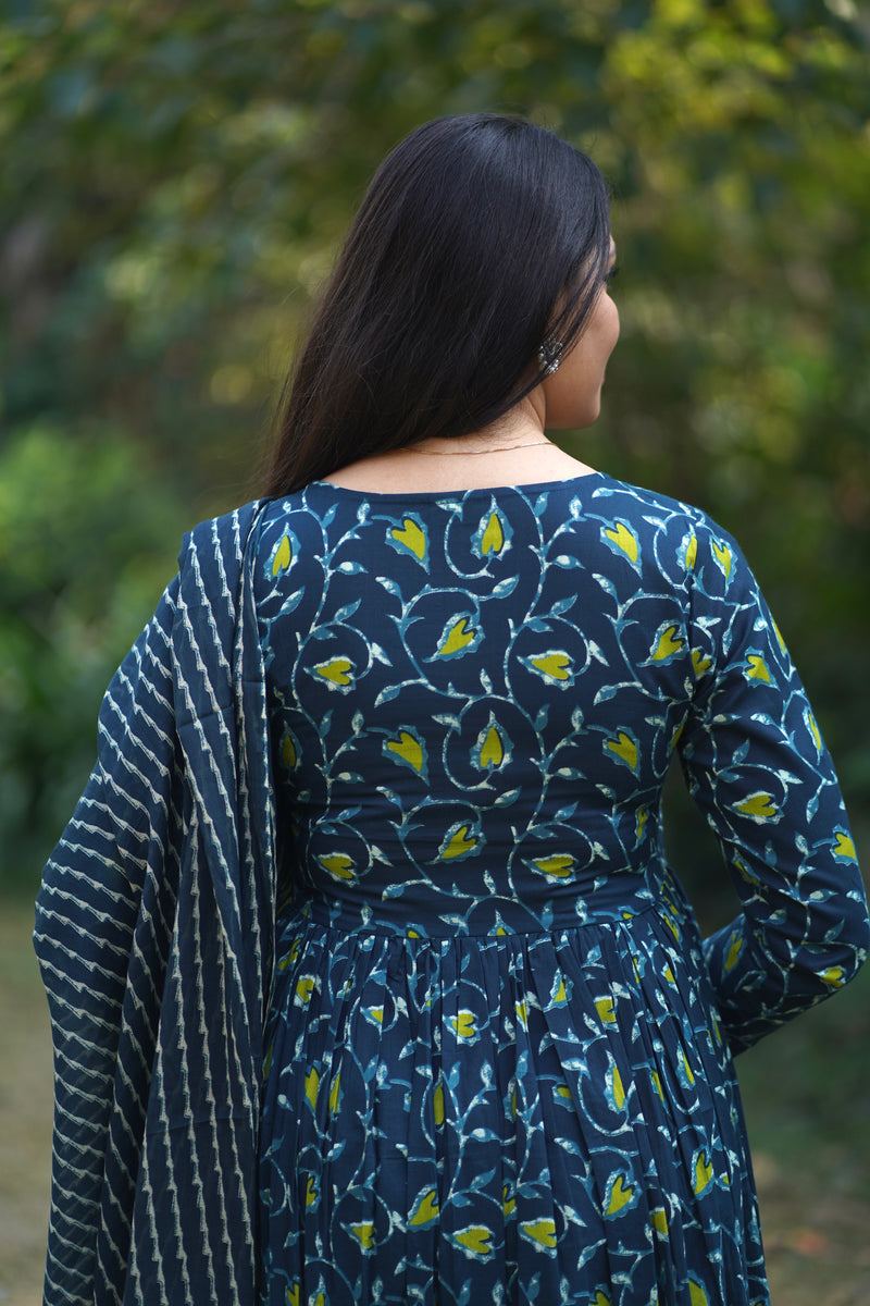 Blue green hearts flare suit set Jonaya