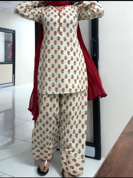 Pearl marigold Farshi set Jonaya