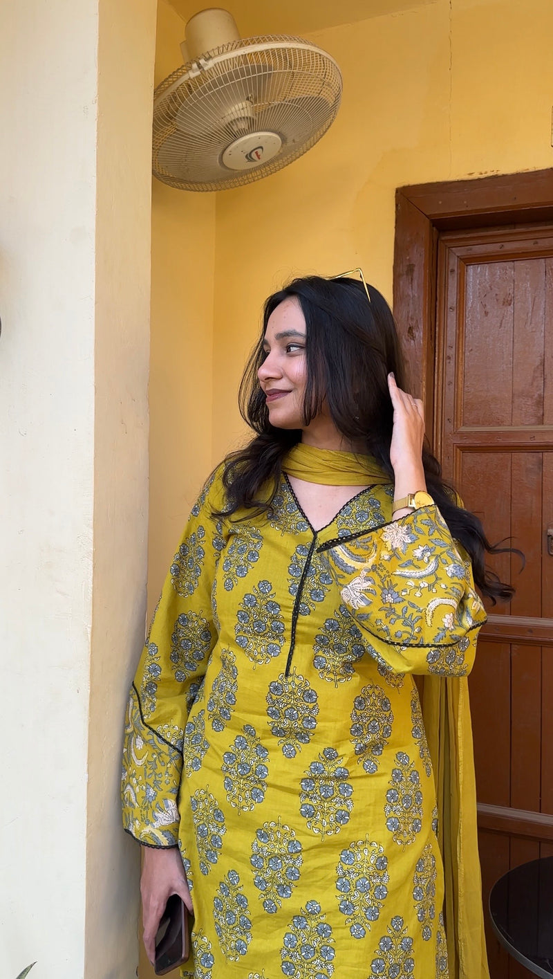 Spring Green black Farshi set