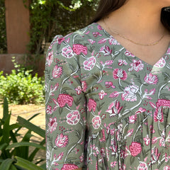 Peachy fushia kameez - Jonaya