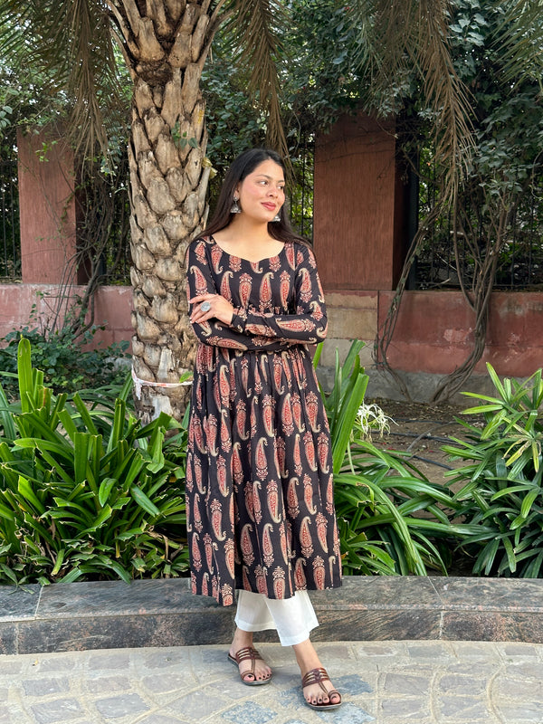 Paisley Print Kameez - Jonaya