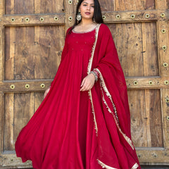 Shagun Laal Lux suit set - Jonaya