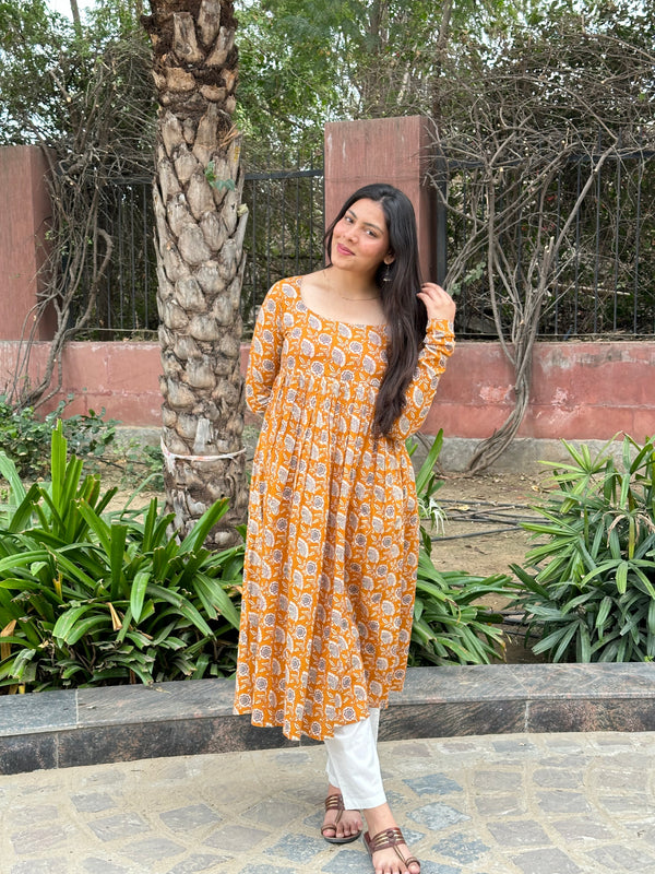 Sanjh savera long chudidar kameez - Jonaya