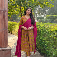 Meganta motif alia cut suit set - Jonaya