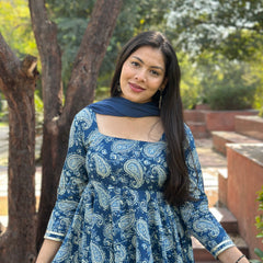 Indigo paisley heavy flair suit set - Jonaya
