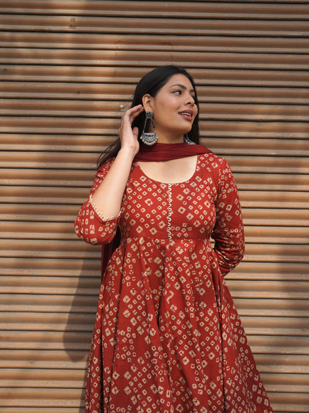 Red bandhej flared suit set - Jonaya